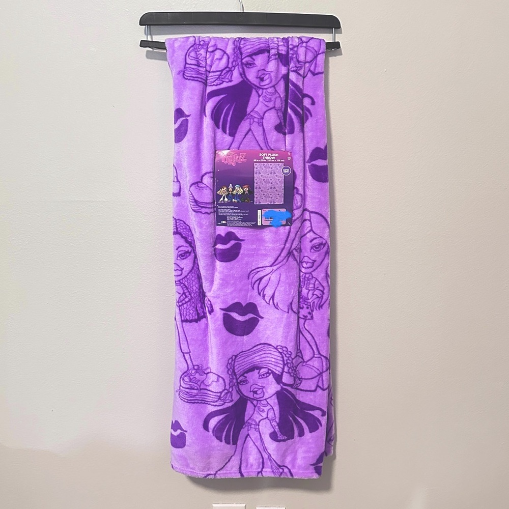 Bratz purple soft plush throw blanket
